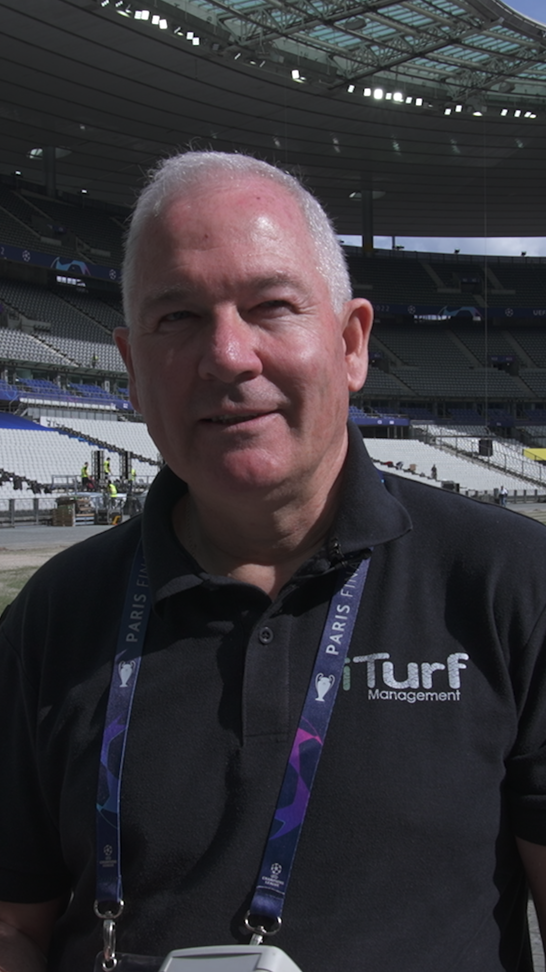 La belle pelouse, c’est un art, et Andy Cole, le jardinier du Stade de France, nous explique son métier